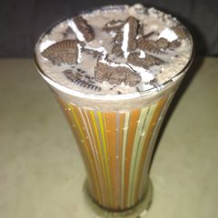 Oreo shake A picture of Oreo shake.
