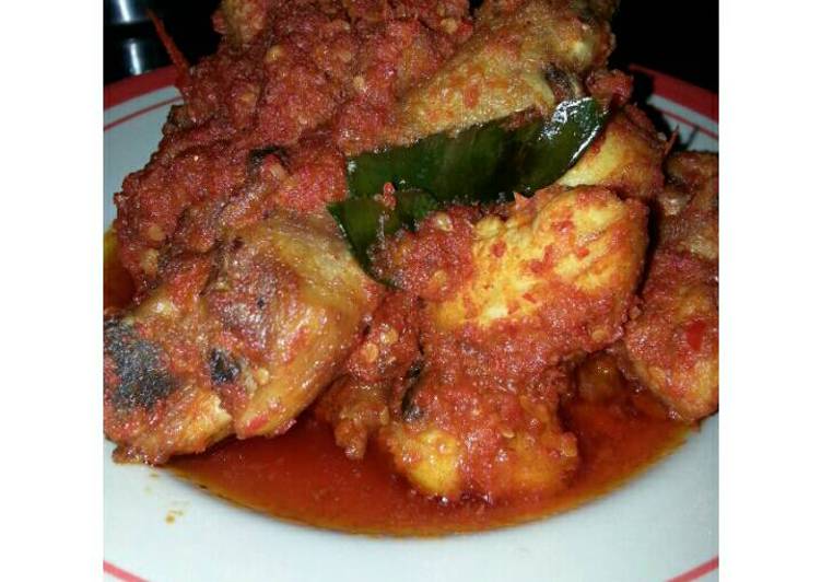 Cara Gampang Menyajikan Ayam Balado Daun Jeruk, Sempurna