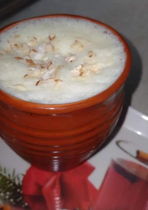 बादाम मिल्क शेक (Badam milk shake recipe in hindi) रेसिपी मुख्य फोटो