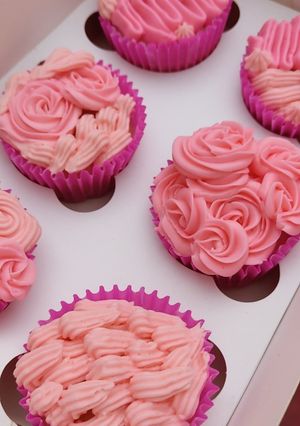 Una foto de Buttercream de merengue suizo