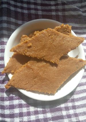 A picture of Gud Papadi.(Sukhadi).