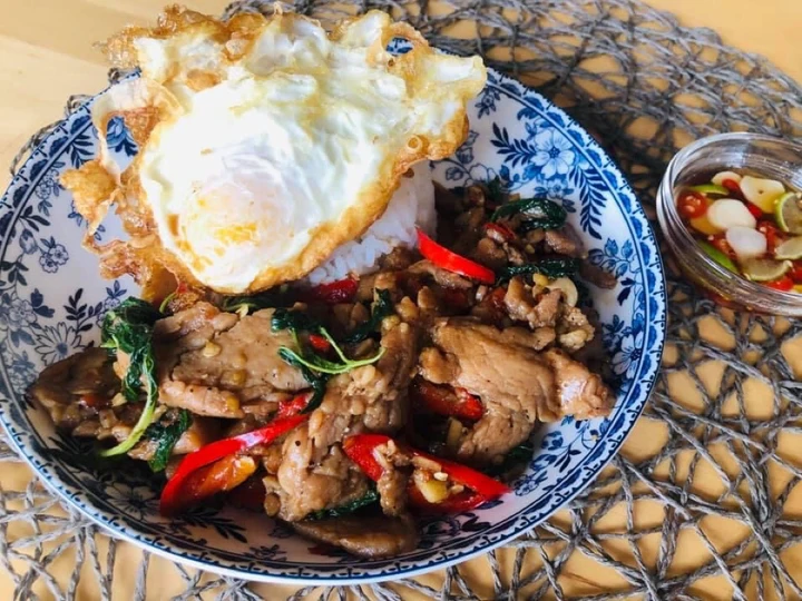 Easy Ways Make Recipes 🧑🏽‍🍳👩‍🍳Thai Holy Basil Stir-Fry Recipe (Pad Krapow) • How To Make Thai Food | ThaiChef Food the Can Spoil the Tongue Make You Drink.