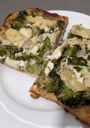 A picture of Green pizza.