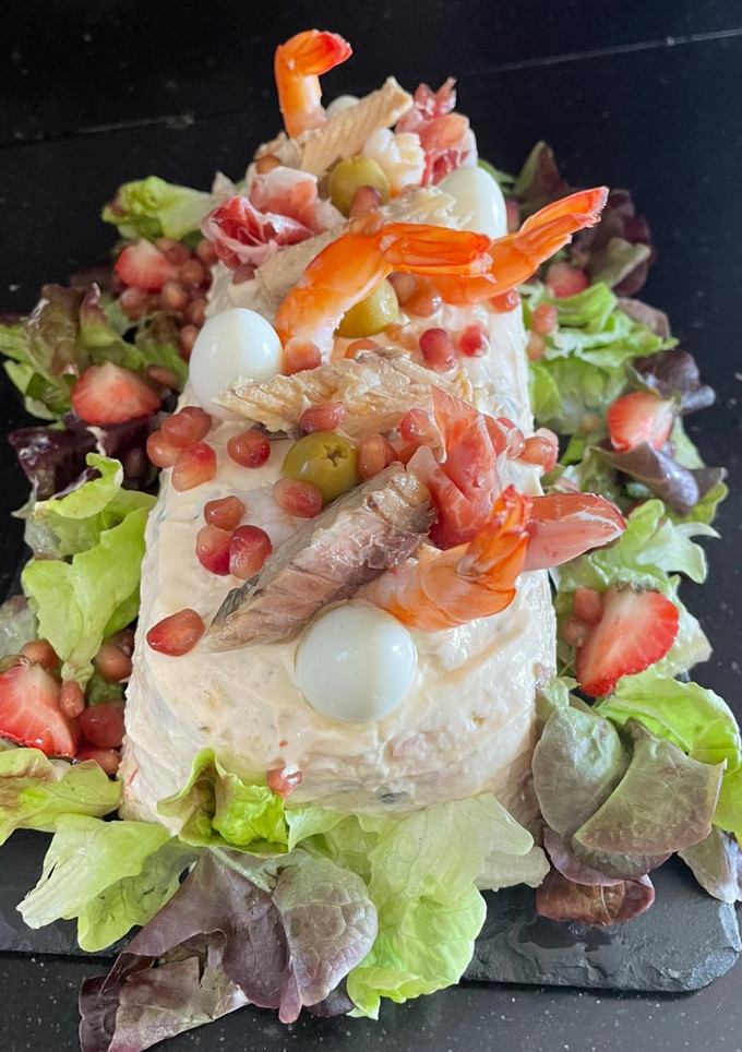Una foto de Pastel de patata con encurtidos (fresquito, fresquito)🤪🤪