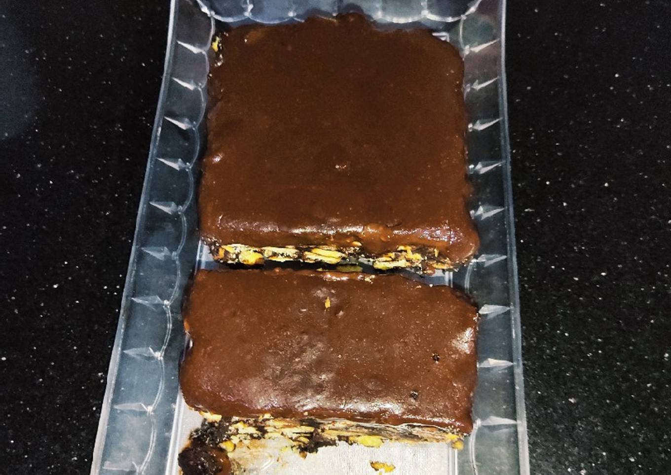 Biscuit Cold Cake with Chocolate Ganache