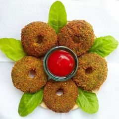 A picture of Potato spinach Donuts..