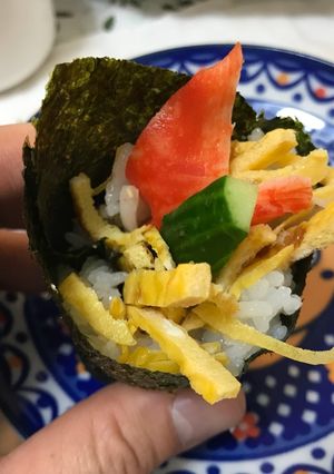 Foto resep Temaki sushi - Handmade Sushi hand roll 🌯