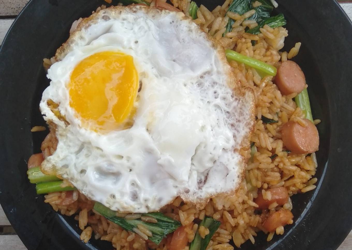 Nasi Goreng Sosis (Simple dan Enak)