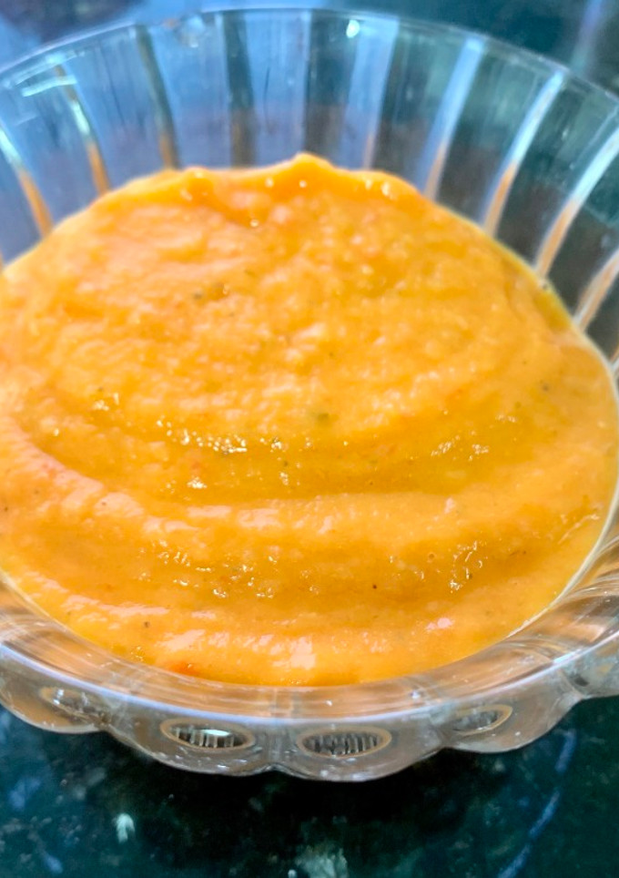 Una foto de Salsa de tomate y calabacín