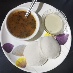 A picture of Idli sambar.