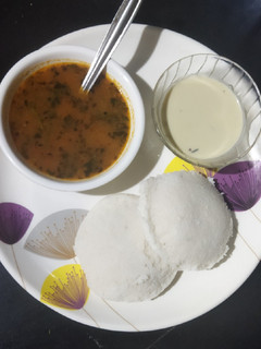 A picture of Idli sambar.