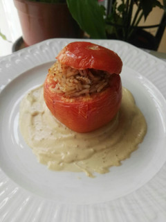 Una foto de Tomate relleno al horno