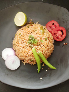 તવા પુલાવ (Tawa Pulao Recipe In Gujarati) રેસીપી મુખ્ય ફોટો