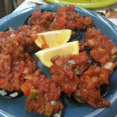 Una foto de Mejillones con salsa de Tomate y un toque de picante