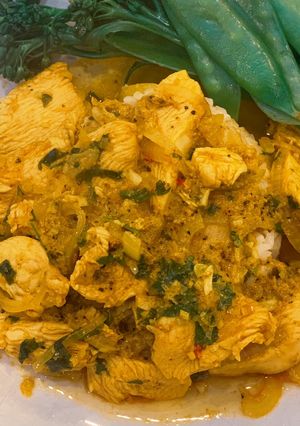 A picture of Vietnamese lemongrass and ginger chicken.