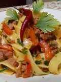 Tagliatelle cu carne presată