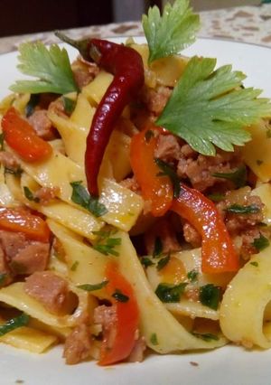 O poză a rețetei Tagliatelle cu carne presată.