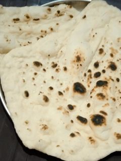 तंदुरी रोटी (Tandoori roti recipe in marathi) रेसिपी चे मुख्य फोटो 