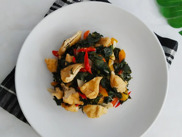 Langkah Mudah untuk Membuat Resep  Tumis Daun Katuk Campur Tahu yang Lezat, Lezat