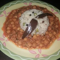 A picture of Chole chawal.