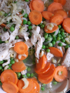 Una foto de Pollo Arvejado 🥘