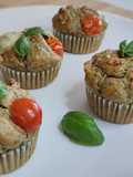 MUFFINS salati alle noci e basilico, con cuore di formaggio