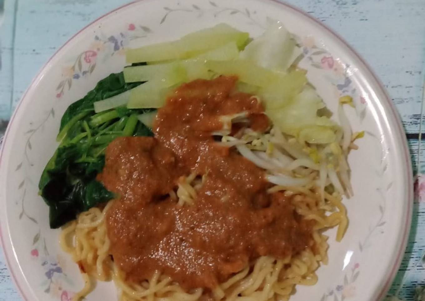 Pecel Sayur Mie
