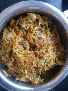 कोबीची भाजी - कॅबेज (kobi or cabbage bhaji recipe in marathi) रेसिपी चे मुख्य फोटो 