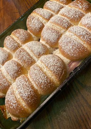 A picture of Monte Cristo Sliders.