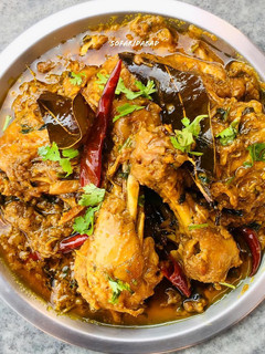 A picture of Dhaba style spicy chicken.