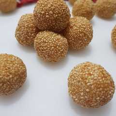 A picture of Onde-onde Kentang Empuk.