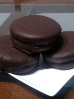 Una foto de Alfajores de chocolate