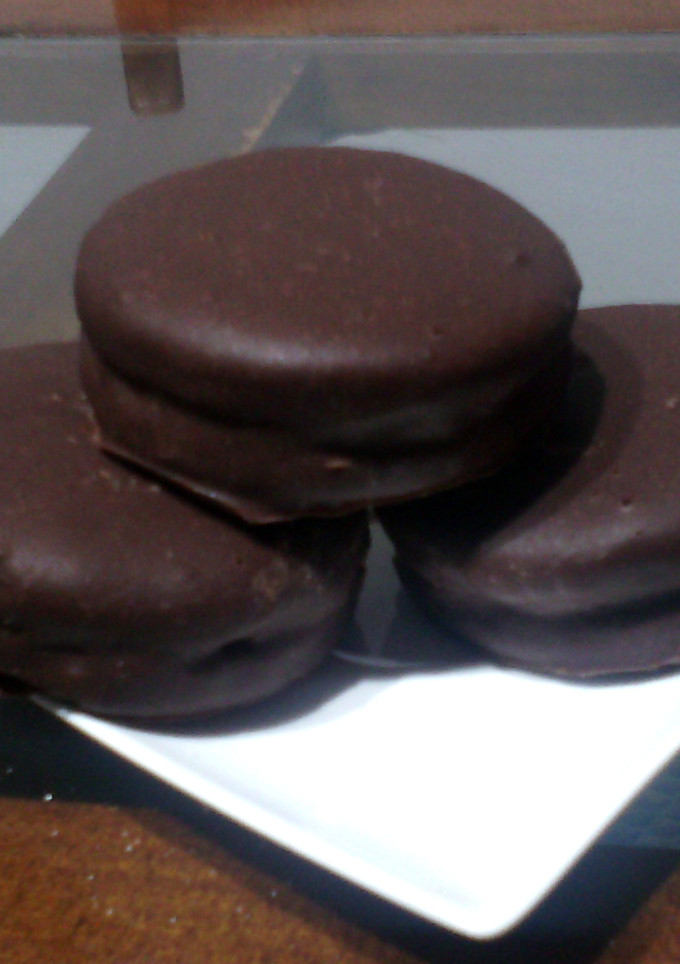 Una foto de Alfajores de chocolate