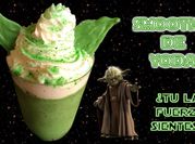 Una foto de smoothies plátano y kiwi