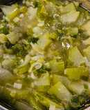 Canh bí xanh Bắc Cạn với nước luộc hải sản và hành boa rô