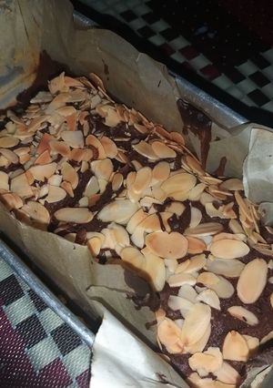 Foto resep Brownies Panggang with Almond Slice (Recommended untuk Dijual)