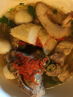 รูปของ ก๋วยเตี๋ยวลูกชิ้นปลา