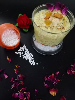દુધી સાગો ખીર (Dudhi Sago Kheer Recipe In Gujarati) રેસીપી મુખ્ય ફોટો