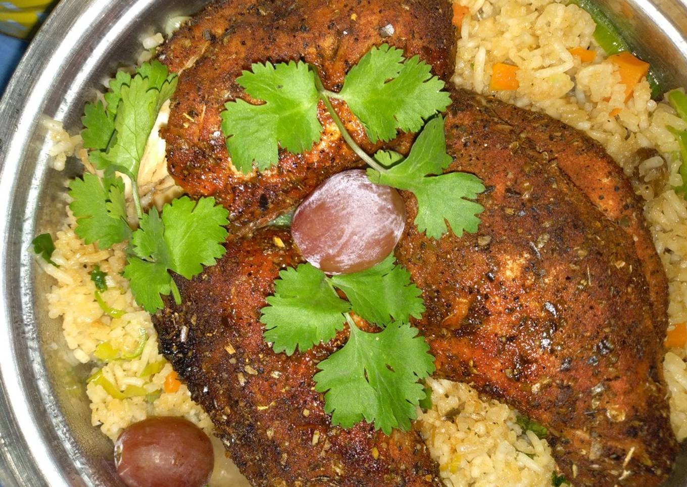 Vegetable rice with grilled boneless chicken