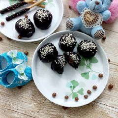 A picture of Oreo Chocolate Balls.