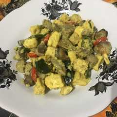 รูปของ Ati Ampela Campur Tahu Tempe Warna Warni#BikinRamadanBerkesan#Day8