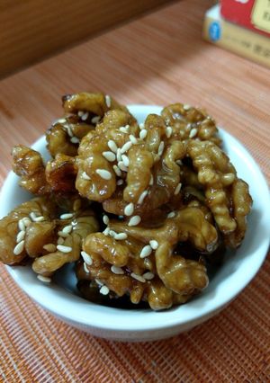 琥珀蜜糖白芝麻核桃 的食譜成品照片