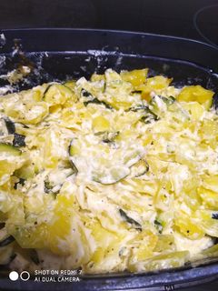 Una foto de Patatas con calabacín a la Mozzarella 😋