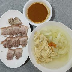 A picture of Pork belly soup.