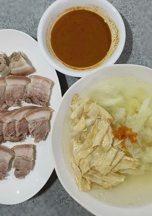 A picture of Pork belly soup.