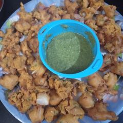 Easy and Simple Recipe Lacha Pakode A picture of Easy and Simple Recipe Lacha Pakode.