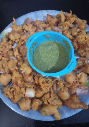 A picture of Easy and Simple Recipe Lacha Pakode.