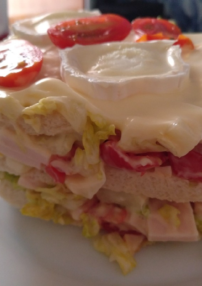 Una foto de Pastel frío de pollo