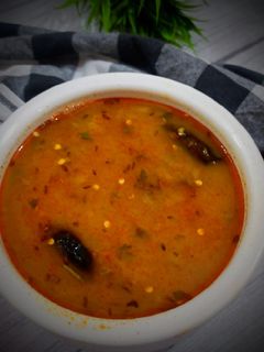 कैरी वाली अरहर दाल (curry wali arhar dal recipe in Hindi) रेसिपी मुख्य फोटो