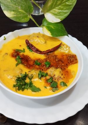 A picture of Methi Pakoda Kadhi.
